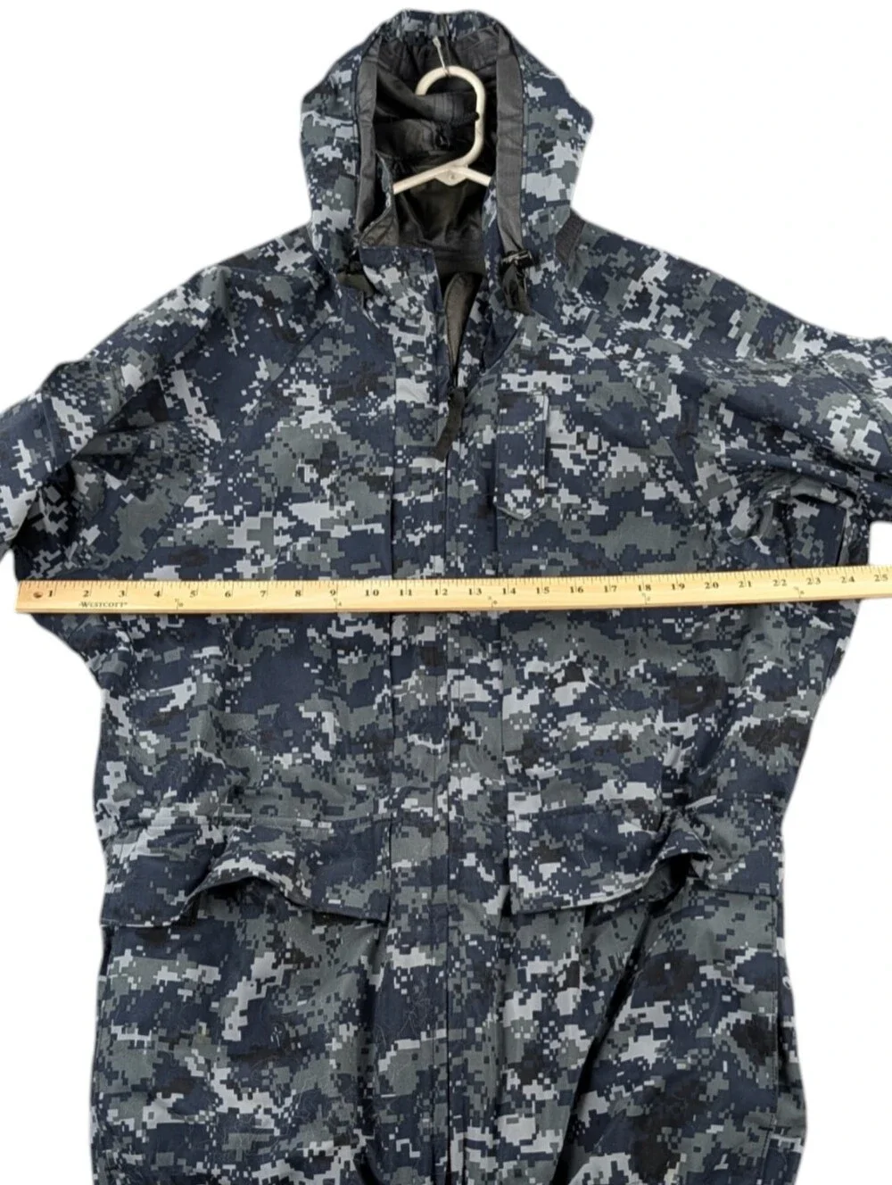 U.S. Military details f462